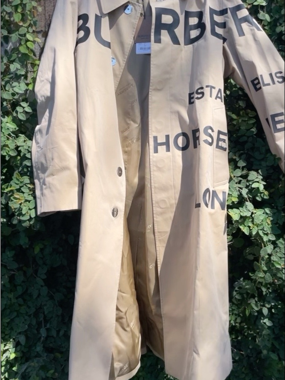 Unisex Burberry Beige Logo Trench Coat - Picture 9 of 9